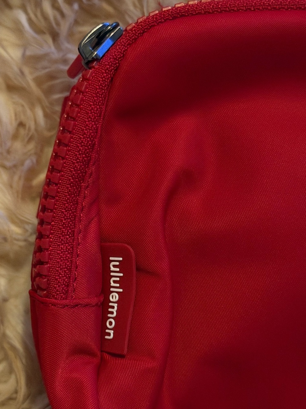 Lululemon Everywhere Belt Bag - Picture 5 of 10